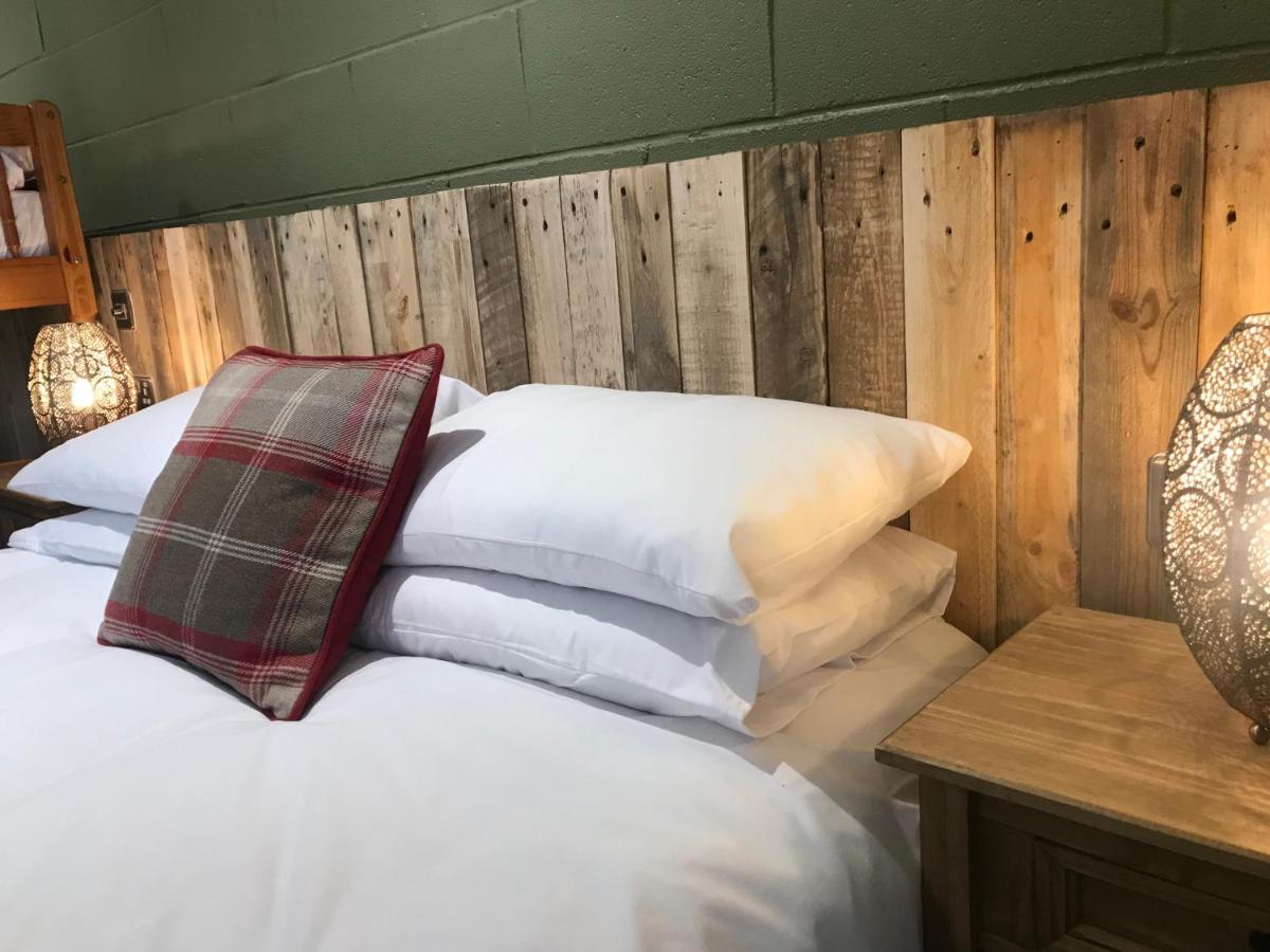 Rostrevor Mountain Lodge - Glamping Pods - Revive Sauna & Hot Tubs Экстерьер фото