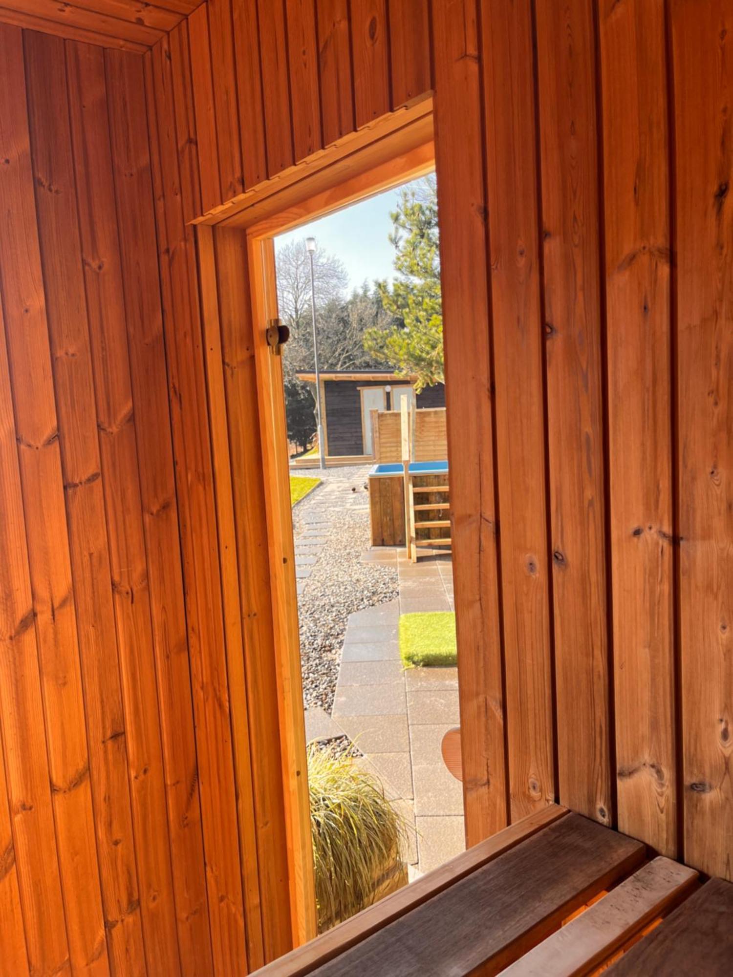 Rostrevor Mountain Lodge - Glamping Pods - Revive Sauna & Hot Tubs Экстерьер фото