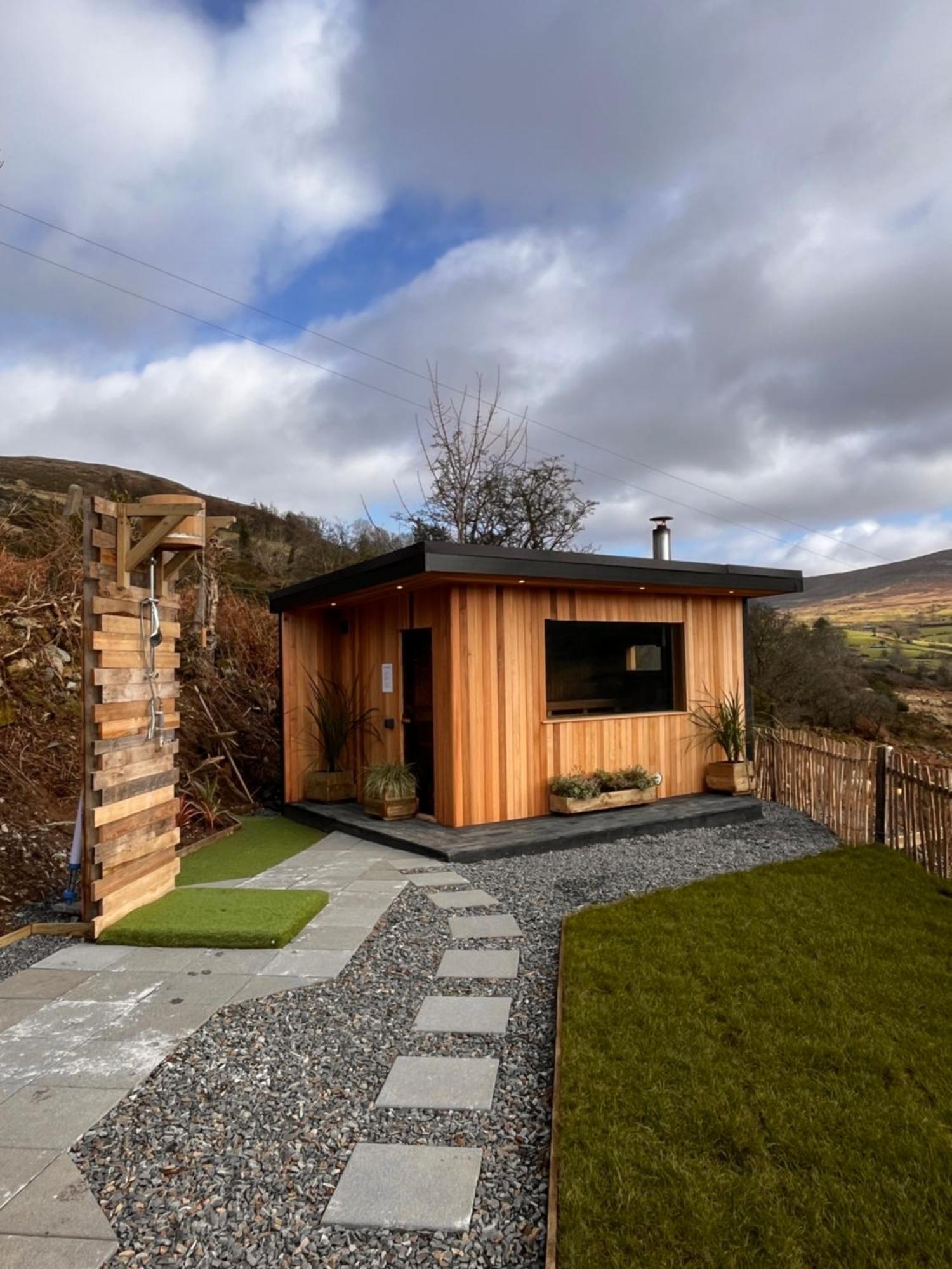 Rostrevor Mountain Lodge - Glamping Pods - Revive Sauna & Hot Tubs Экстерьер фото